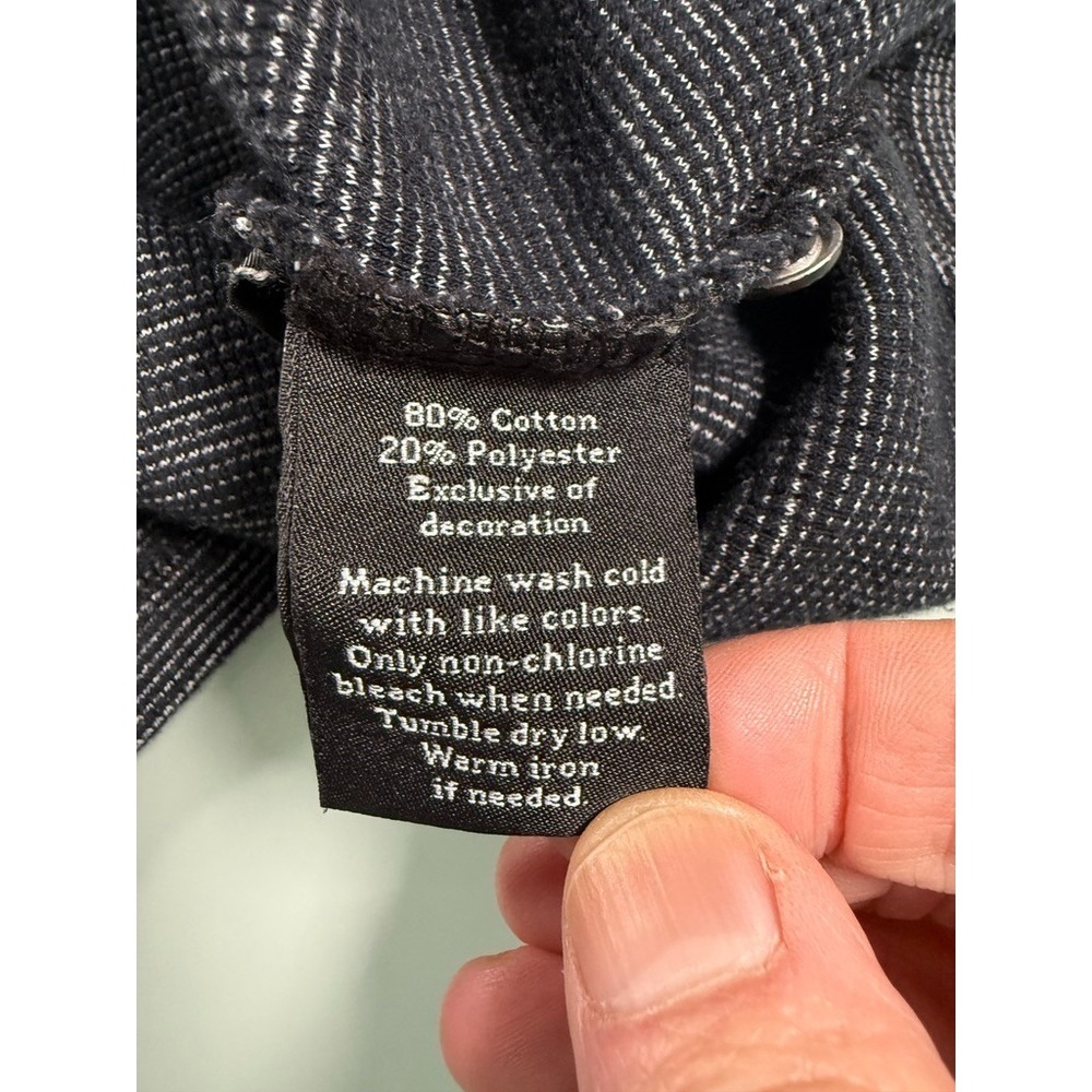 ROCK & REPUBLIC Gray & Black Cotton Blend Mens 4 Button Henley - Medium - Picture 4 of 11